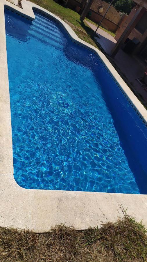 Chalet Moderno Con Piscina En Calafell Villa Bagian luar foto